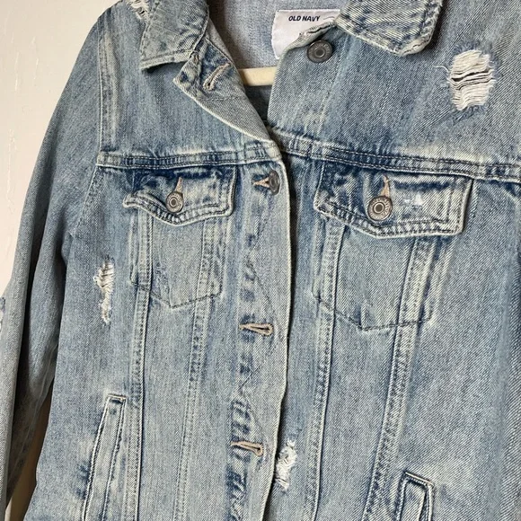 Old Navy Distressed Light Wash Denim Jacket – Size M - Picture 2 of 6